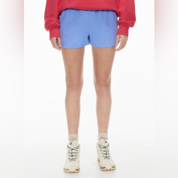 Aritzia Pants - Aritzia TNA Big Easy 3" Short‎ Playful Purple XS Athletic Gorpcore